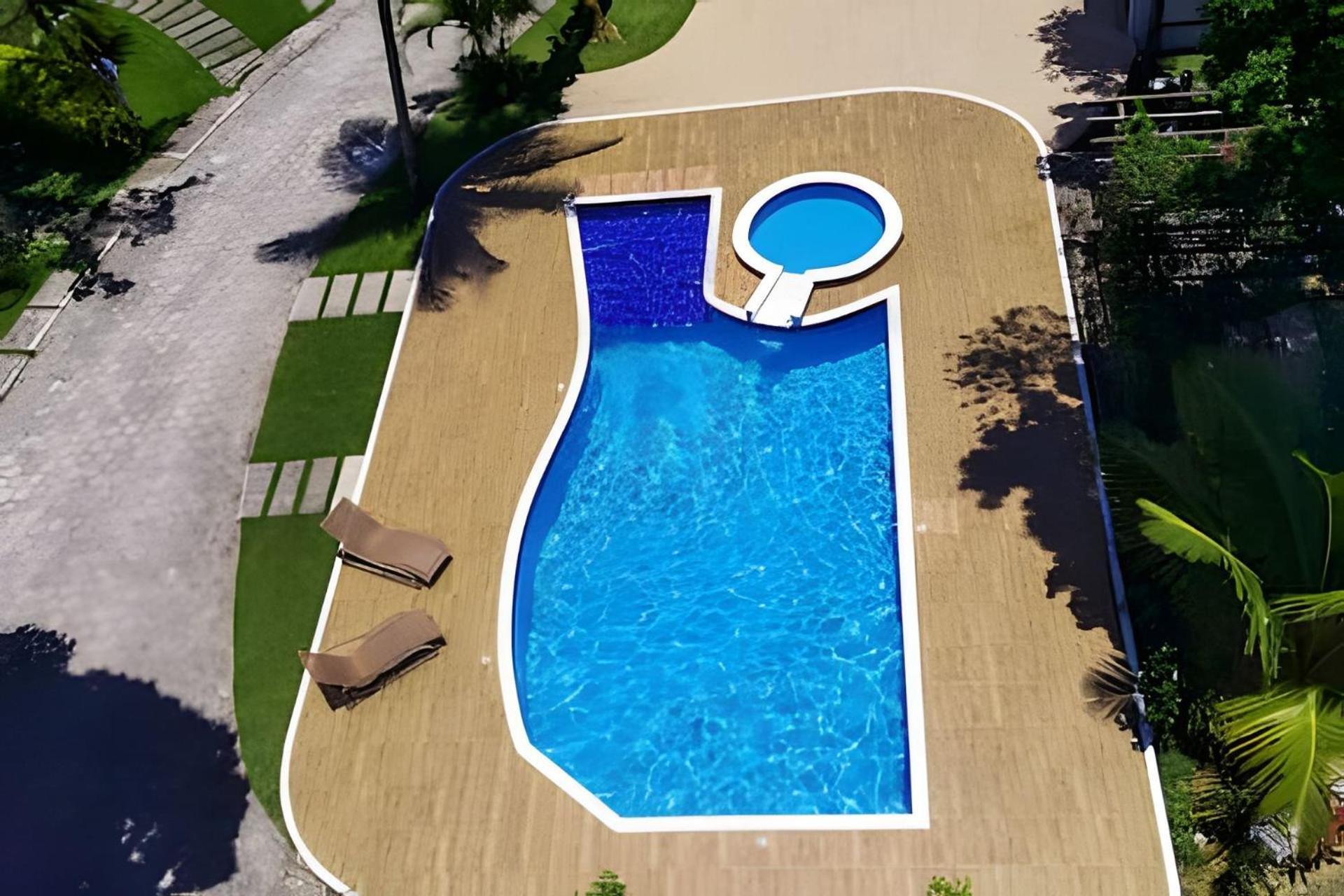 Holiday home Casa - Cinco Suites, Cond. Piscina,1.3km Do Centro